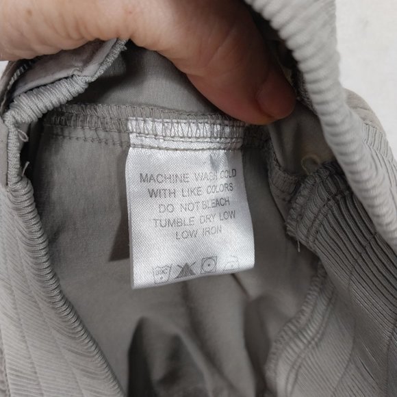 Simms Fishing Shorts Women Medium 6 Beige Gray Elastic Waist Performance Stretch - Picture 4 of 8